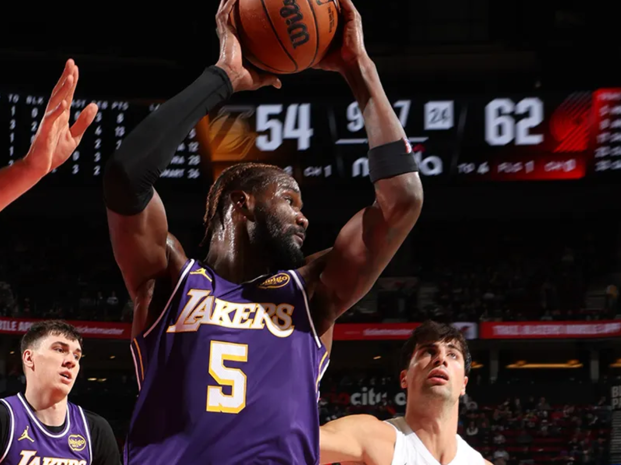 爱游戏官方入口-从巴特勒关键时刻战术调整到清晨外线爆发，清晨洛杉矶湖人调整名单以备西甲