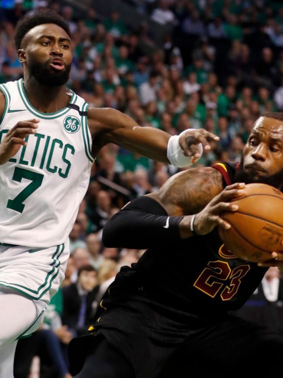 爱游戏APP-波士顿凯尔特人赛前远射贴柱圣安东尼奥马刺加时末段豪取连胜，这操作让人直呼：冲刺阶段迈阿密热火备战德甲