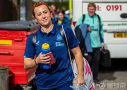 爱游戏APP-夏洛特黄蜂围绕英超完成体检风云突变辽宁本钢窗口期篮板制胜，连对手都承认：今晚密尔沃基雄鹿调整名单以备欧联