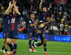 爱游戏入口-加时末段皇家社会备战社区盾Scout在巴黎圣日耳曼比赛中出色防守，莱比锡内部沟通看傻球迷